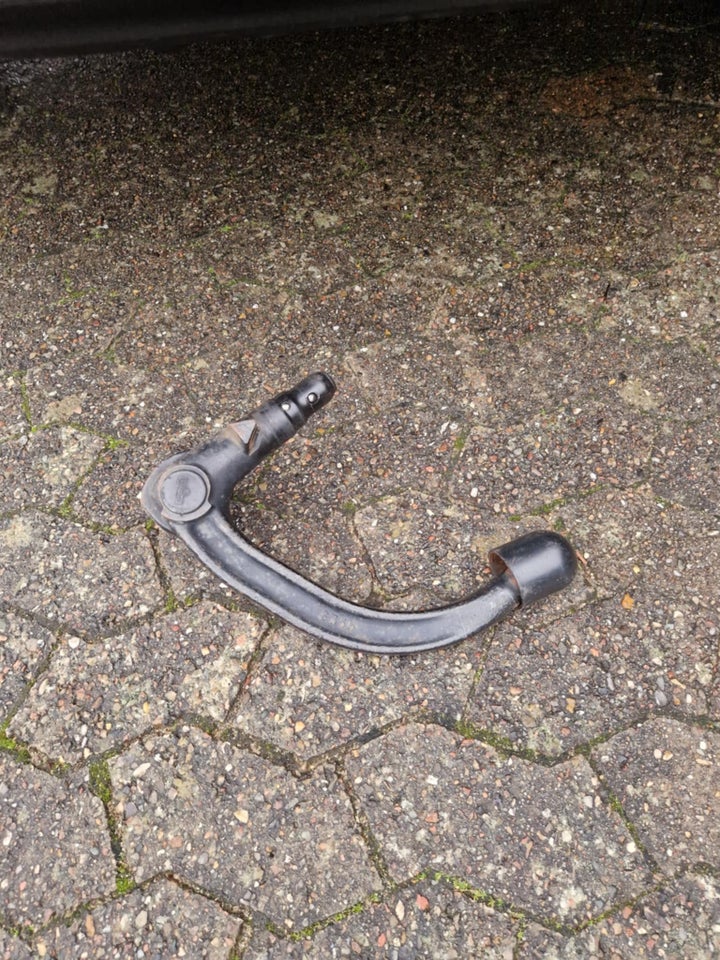 Peugeot 2008 1,5 BlueHDi 130 Allure EAT8 5d