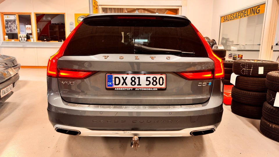 Volvo V90 CC 2,0 D5 235 Pro aut. AWD 5d