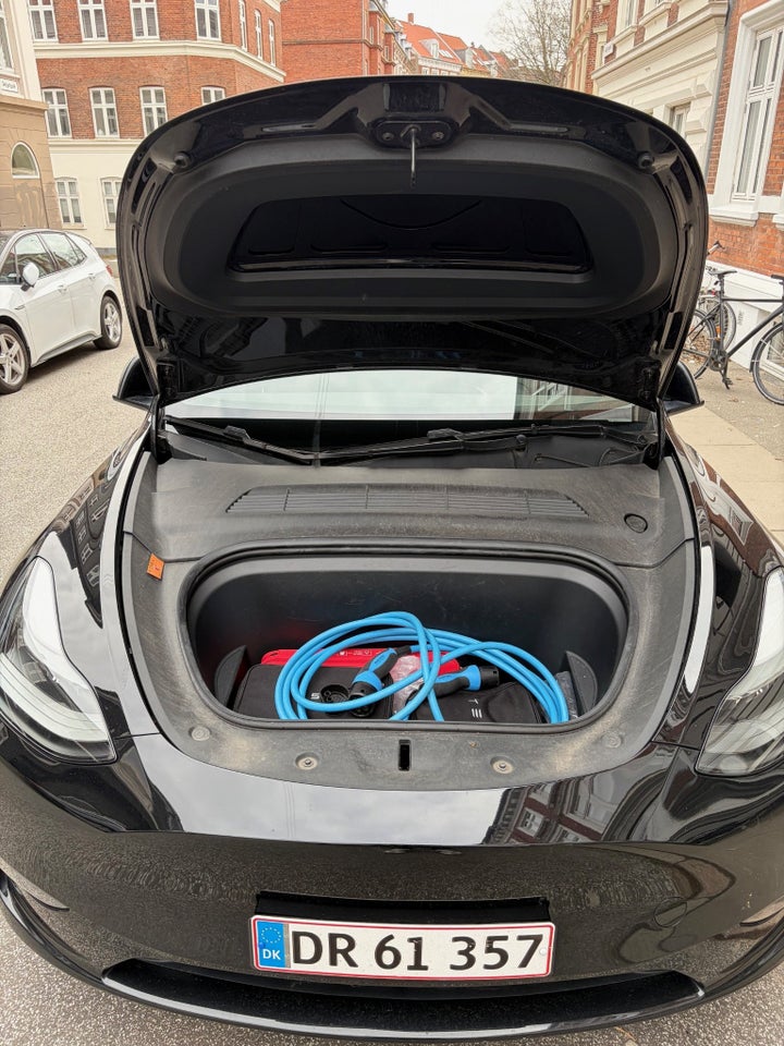 Tesla Model Y Long Range AWD 5d