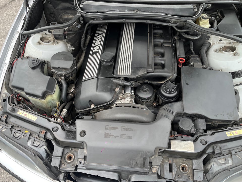 BMW 320i 2,2 Touring aut. 5d