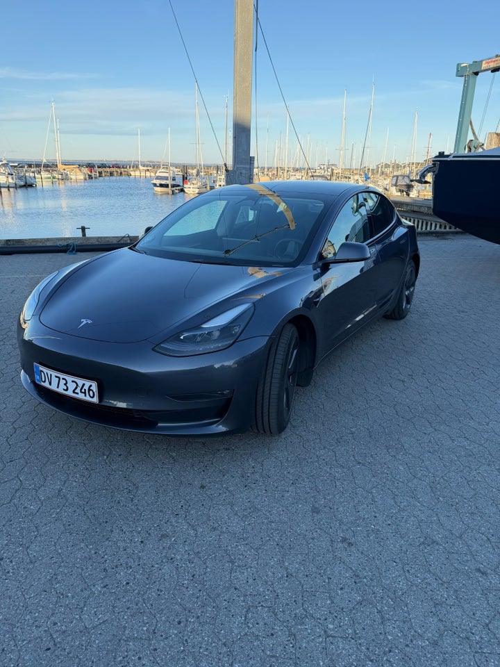 Tesla Model 3 Long Range RWD 4d