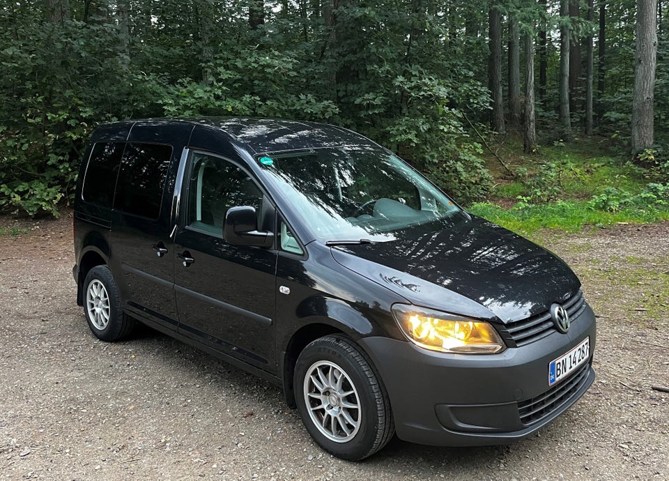 VW Caddy 1,6 TDi 102 Trendline BMT 4d