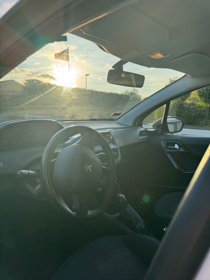 Peugeot 208 1,0 VTi Active 5d