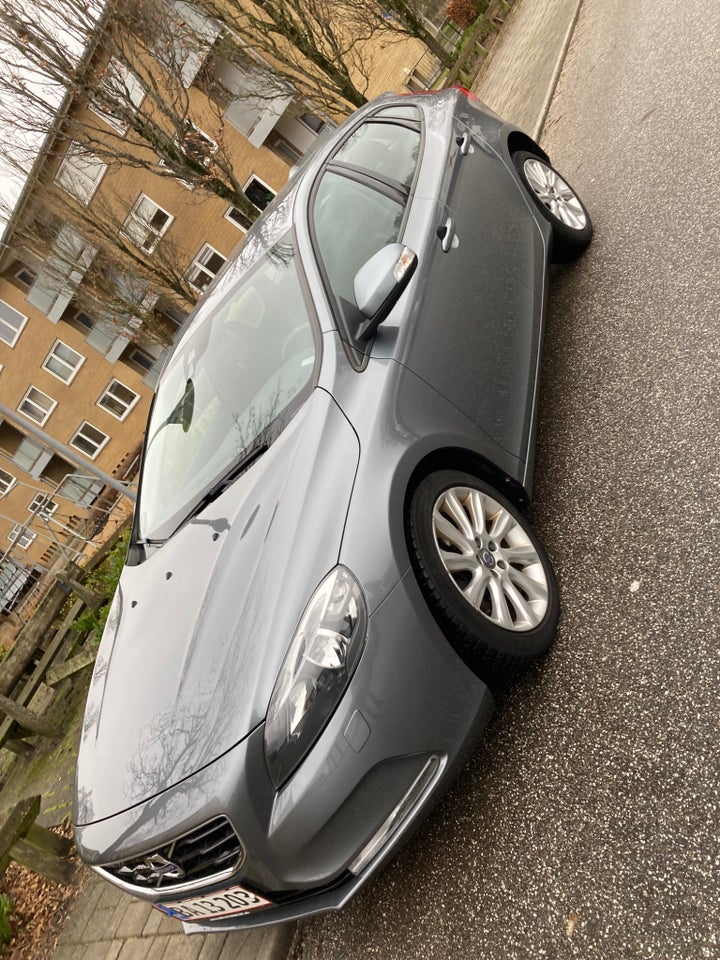 Volvo V40 1,6 D2 115 Kinetic 5d