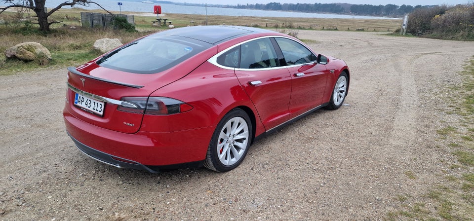 Tesla Model S 85 5d