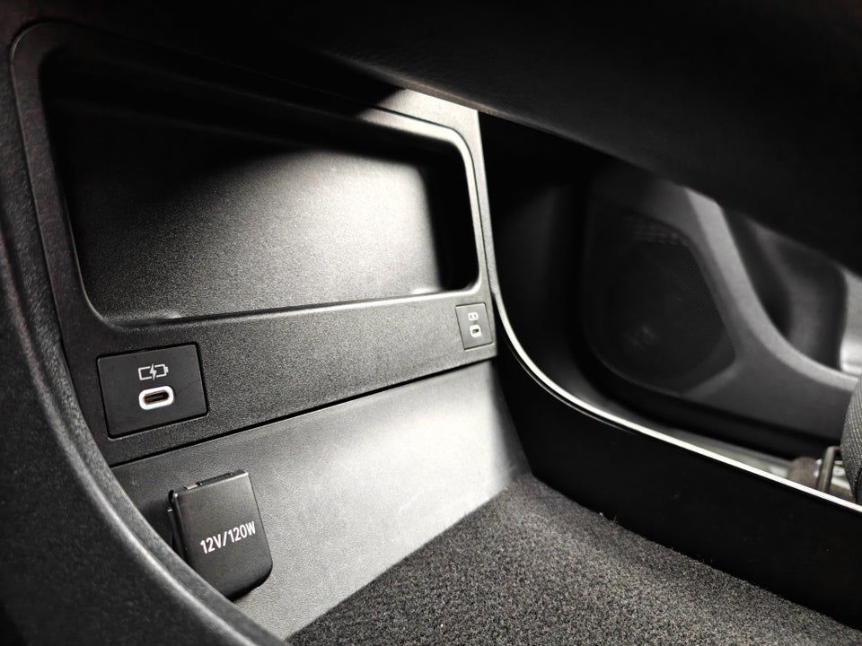 Toyota bZ4X Executive AWD 5d