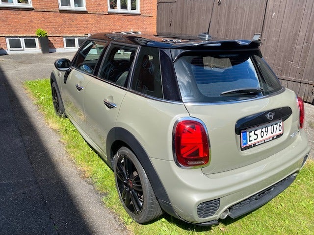 MINI Cooper 1,5 Essential 5d