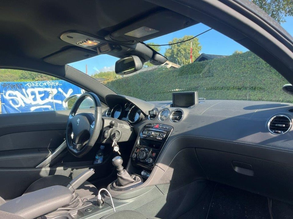 Peugeot RCZ 1,6 THP 155 2d