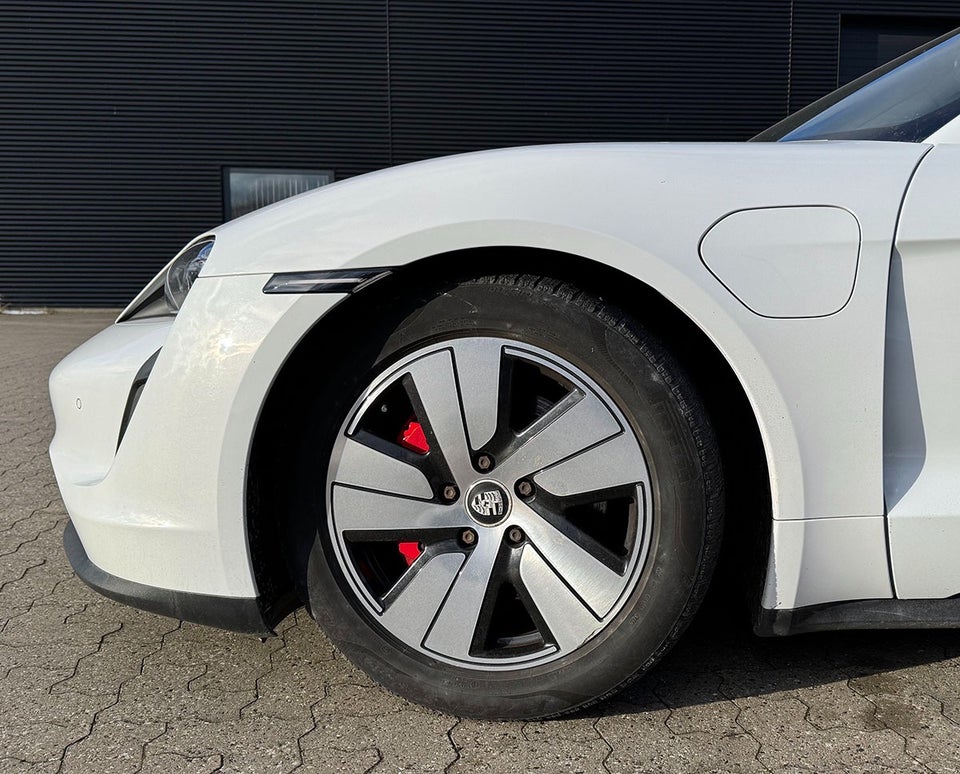 Porsche Taycan 4S Performance+ 4d