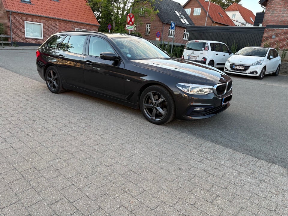 BMW 520d 2,0 Touring Sport Line aut. 5d