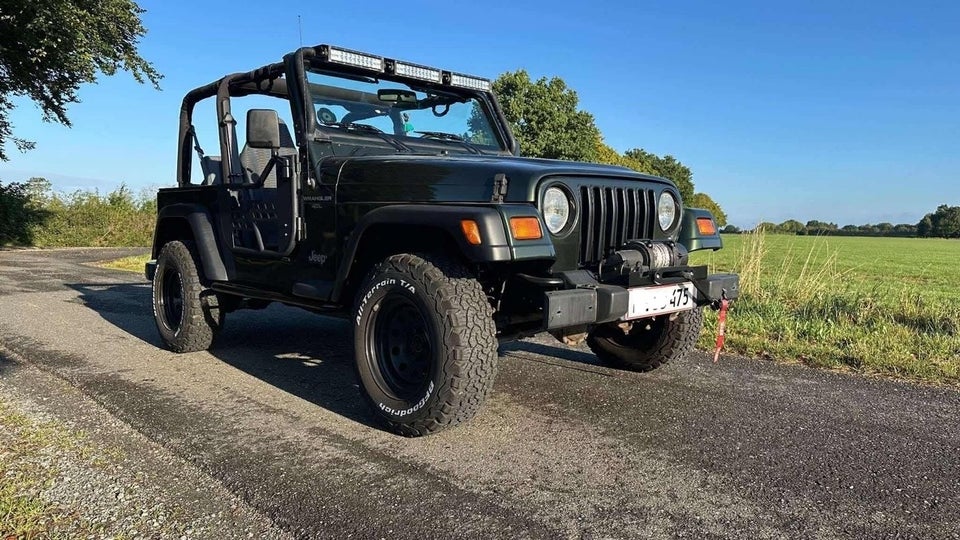 Jeep Wrangler 4,0 Sahara 4x4 2d