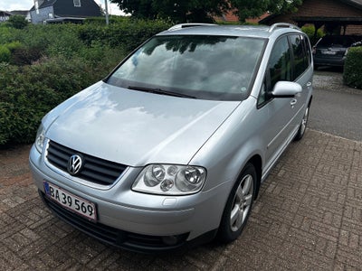 VW Touran 2,0 TDi 140 Trendline DSG 5d