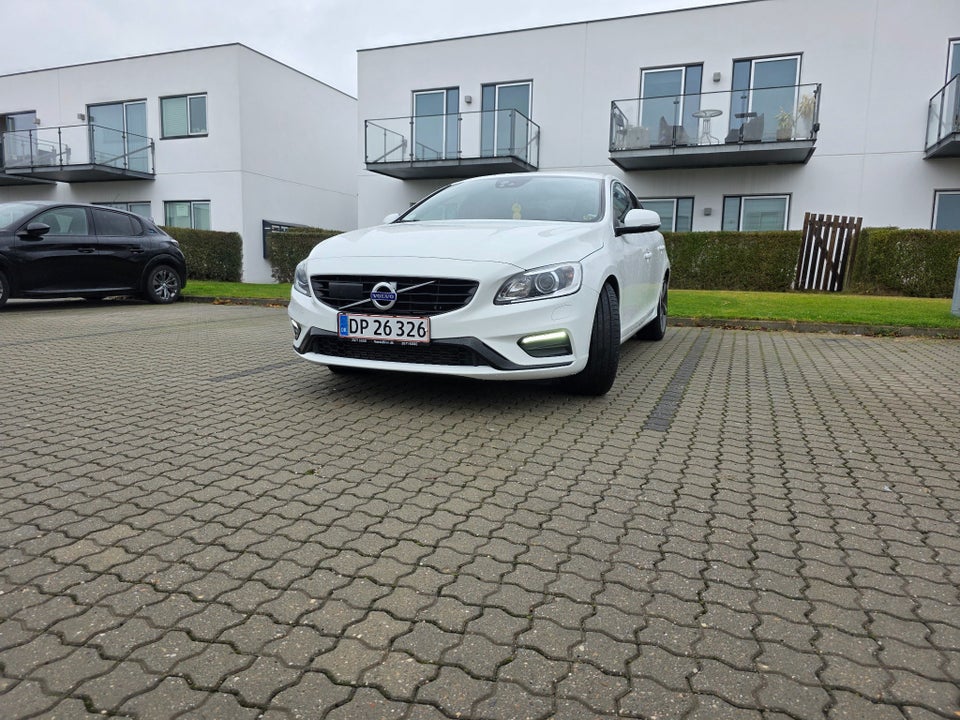Volvo S60 2,0 D4 190 R-Design aut. 4d