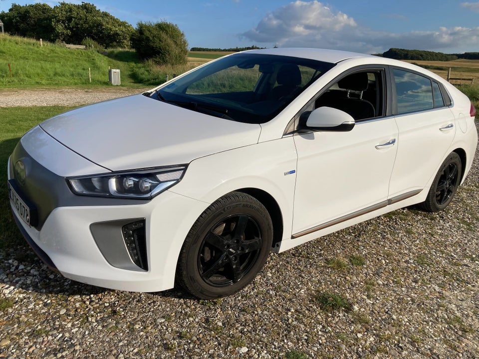 Hyundai Ioniq EV Style 5d