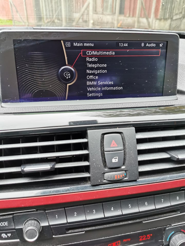 BMW 320d 2,0 Sport Line 4d