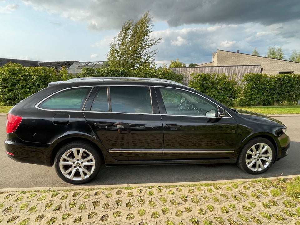 Skoda Superb 2,0 TDi 170 Elegance DSG 5d