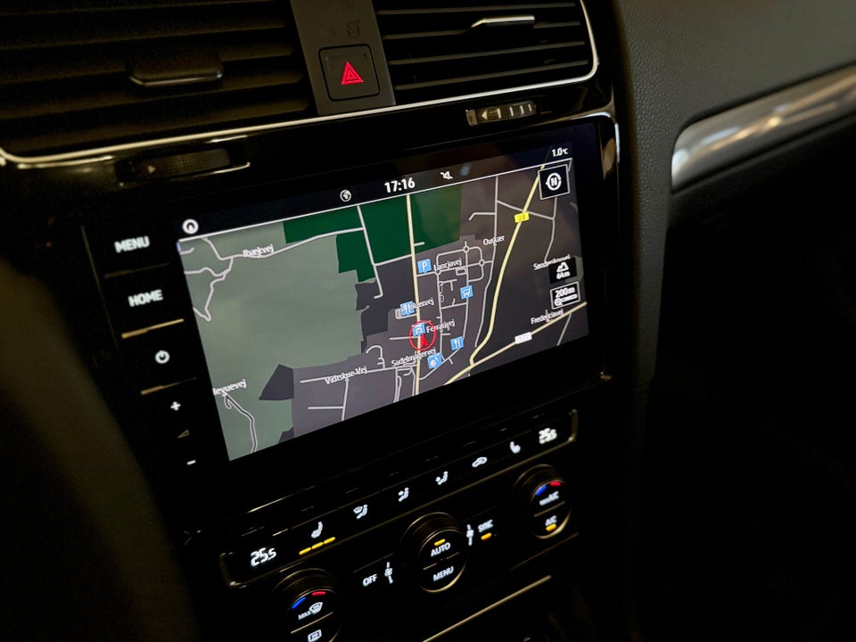 VW Golf VII 1,6 TDi 115 IQ.Drive DSG 5d