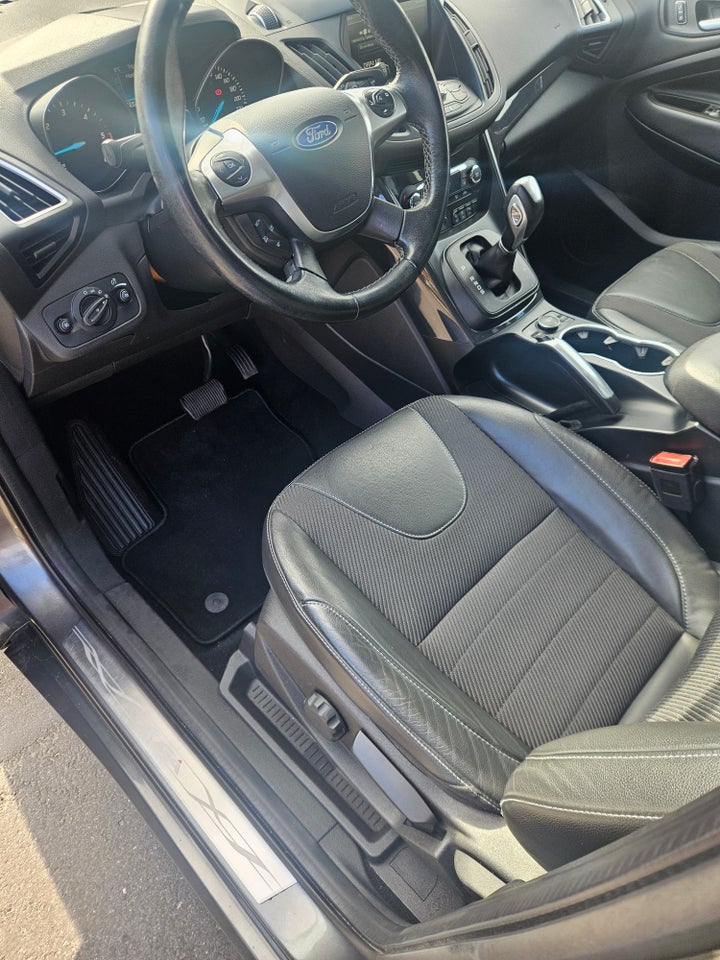 Ford Kuga 2,0 TDCi 180 Titanium aut. AWD 5d