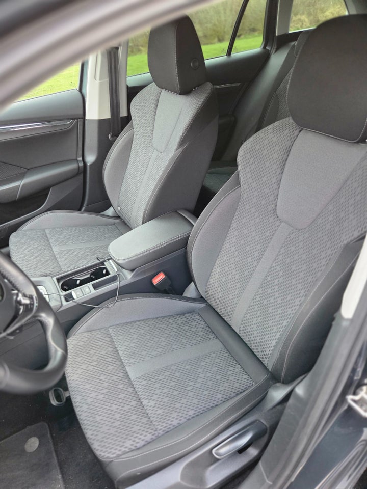 Skoda Octavia 1,4 TSi iV Plus Combi DSG 5d