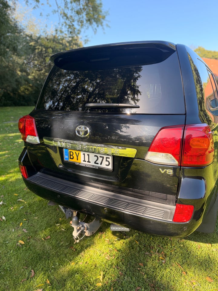Toyota Land Cruiser 4,5 V8 D-4D T3 aut. Van 5d