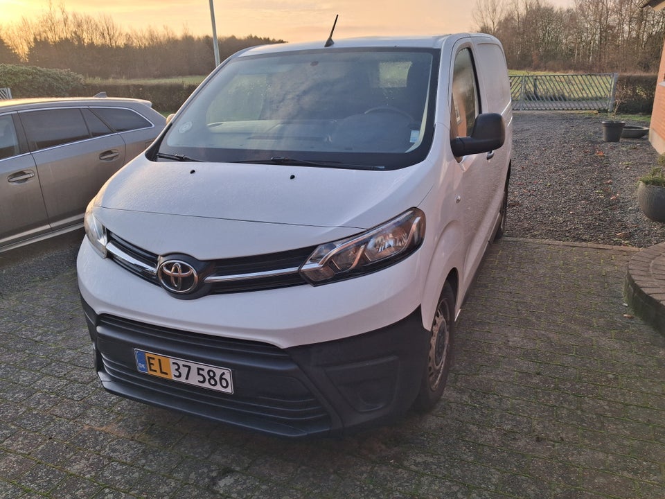 Toyota ProAce 1,6 D 95 Compact Base 5d