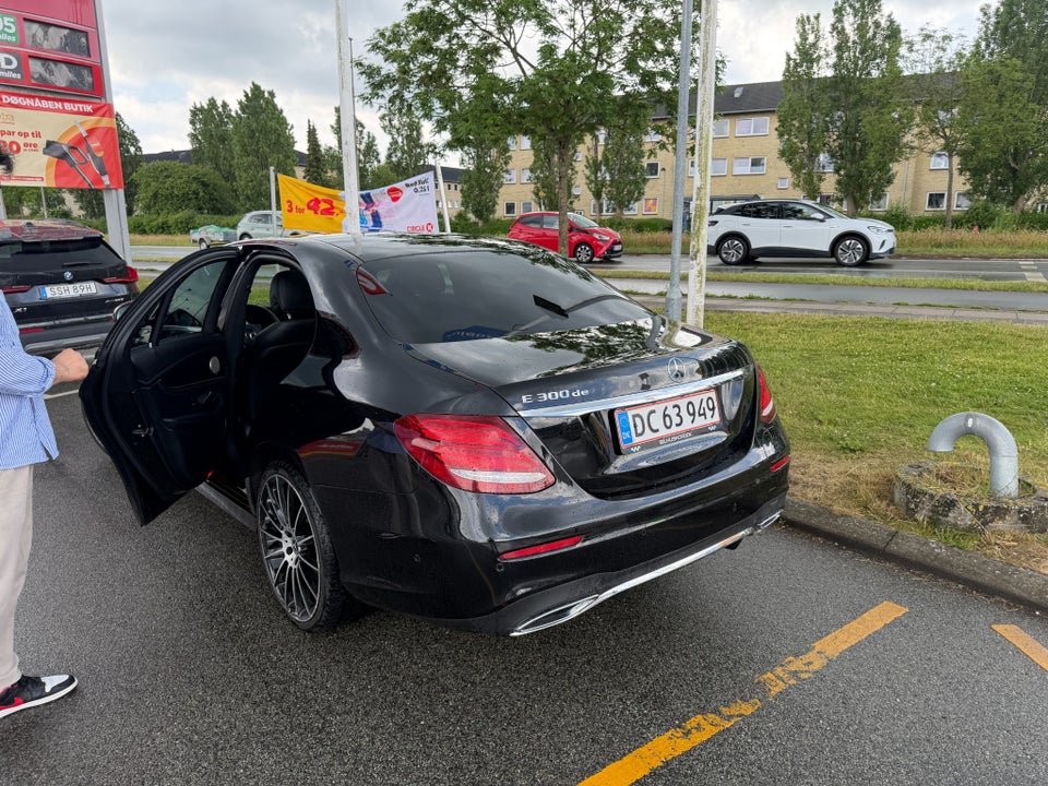 Mercedes E300 de 2,0 AMG Line aut. 4d