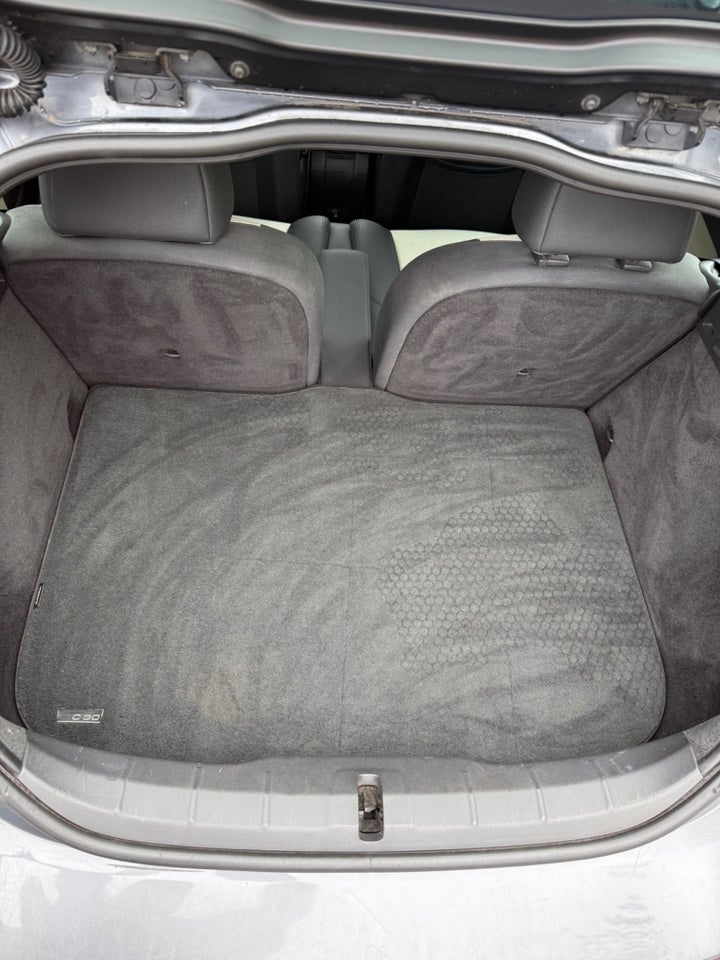 Volvo C30 2,0 D aut. 3d