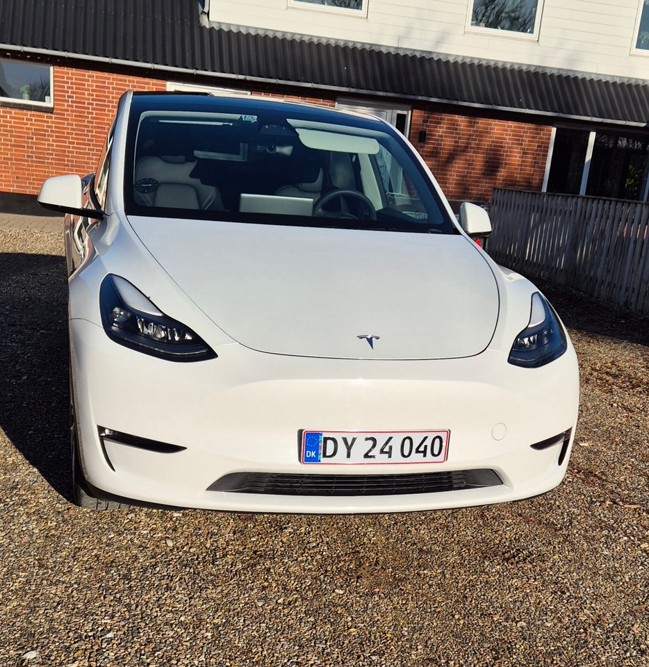 Tesla Model Y Long Range AWD 5d