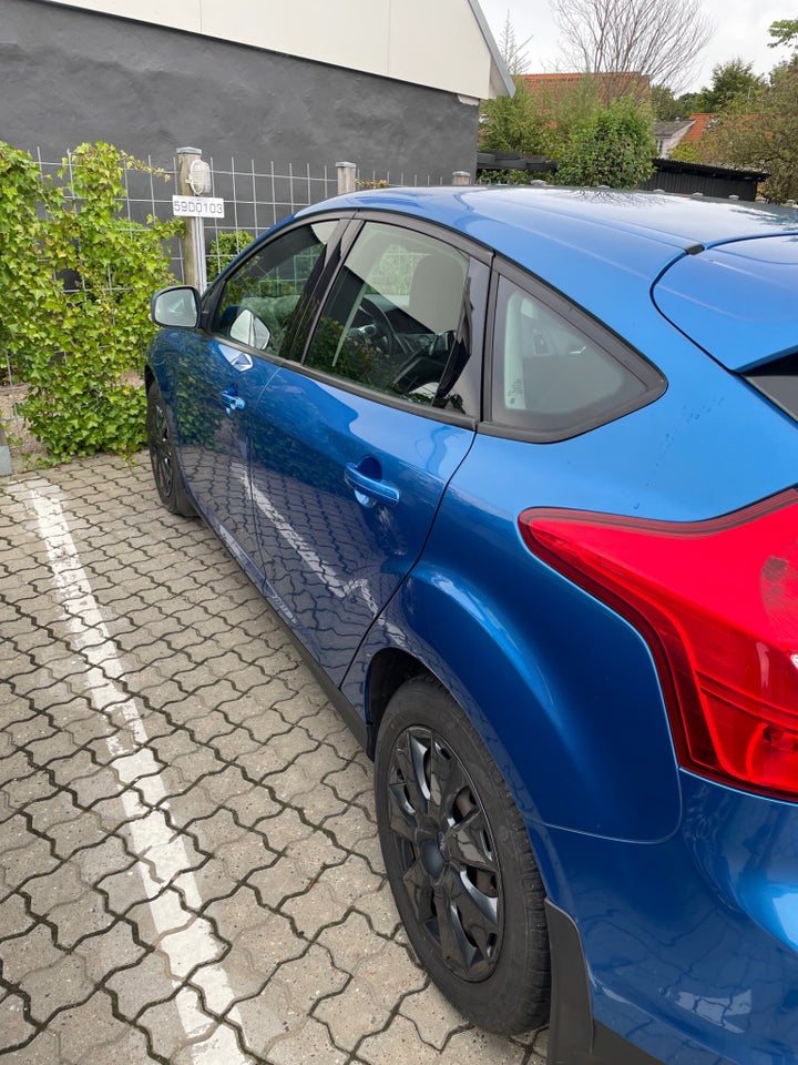 Ford Focus 1,6 Trend stc. 5d