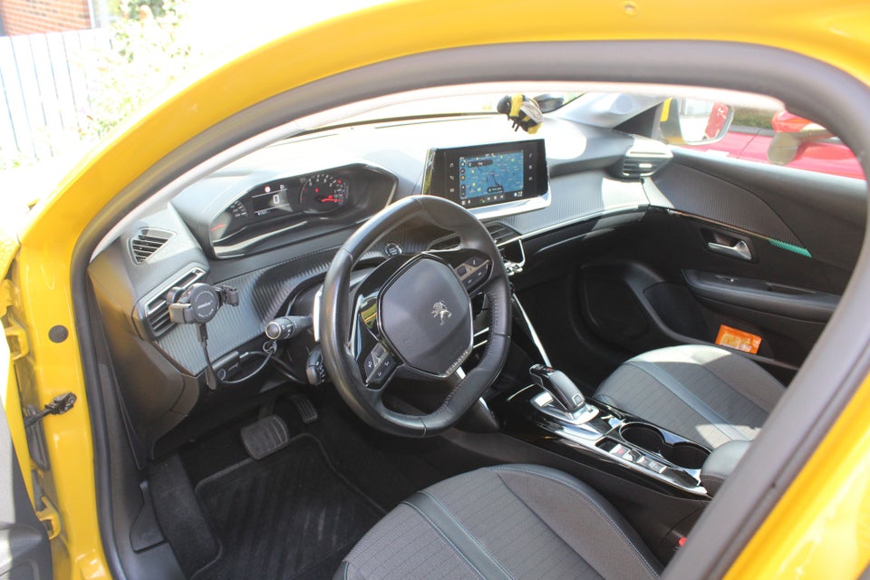 Peugeot 208 1,2 PureTech 100 Allure Pack EAT8 5d