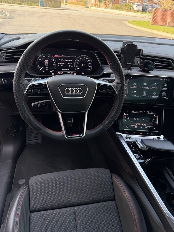 Audi Q8 e-tron 55 S-line Sportback quattro 5d