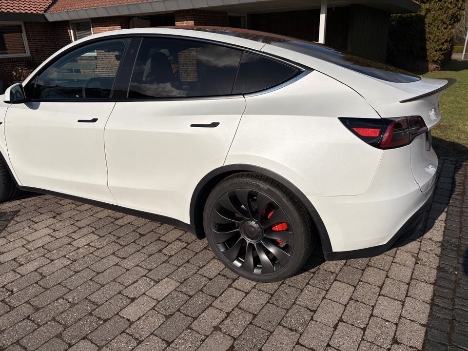 Tesla Model Y Performance AWD 5d