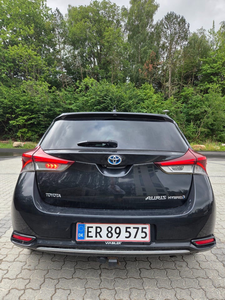 Toyota Auris 1,8 Hybrid H4 CVT 5d