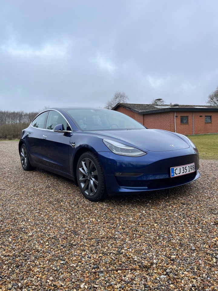 Tesla Model 3 Long Range RWD 4d