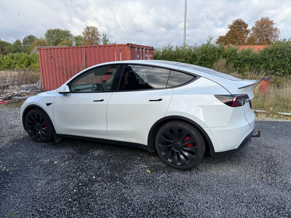 Tesla Model Y Performance AWD 5d