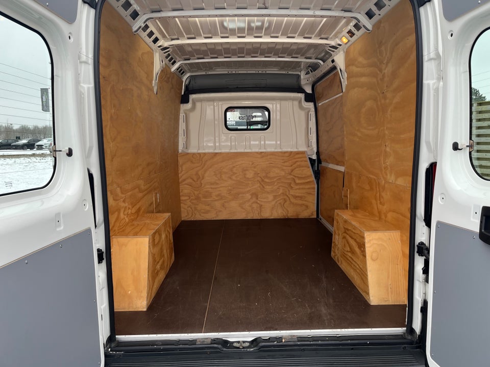 Citroën Jumper 35 2,2 HDi 130 Chassis L3 2d