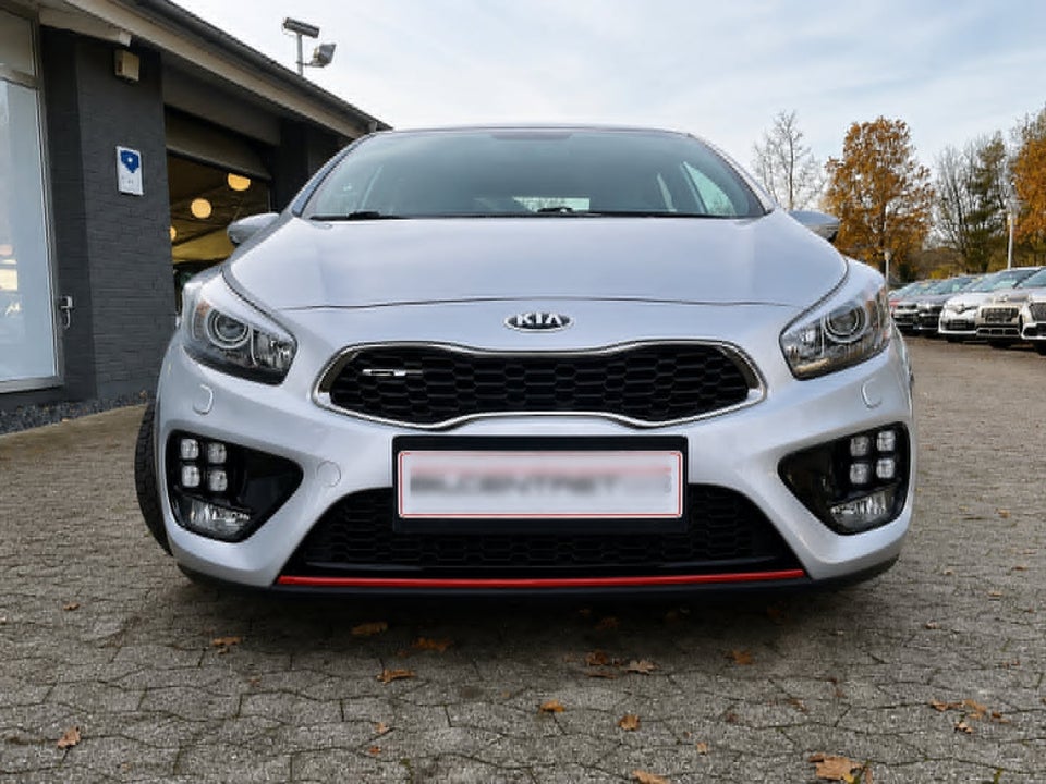 Kia Ceed 1,6 T-GDi GT Advance 5d