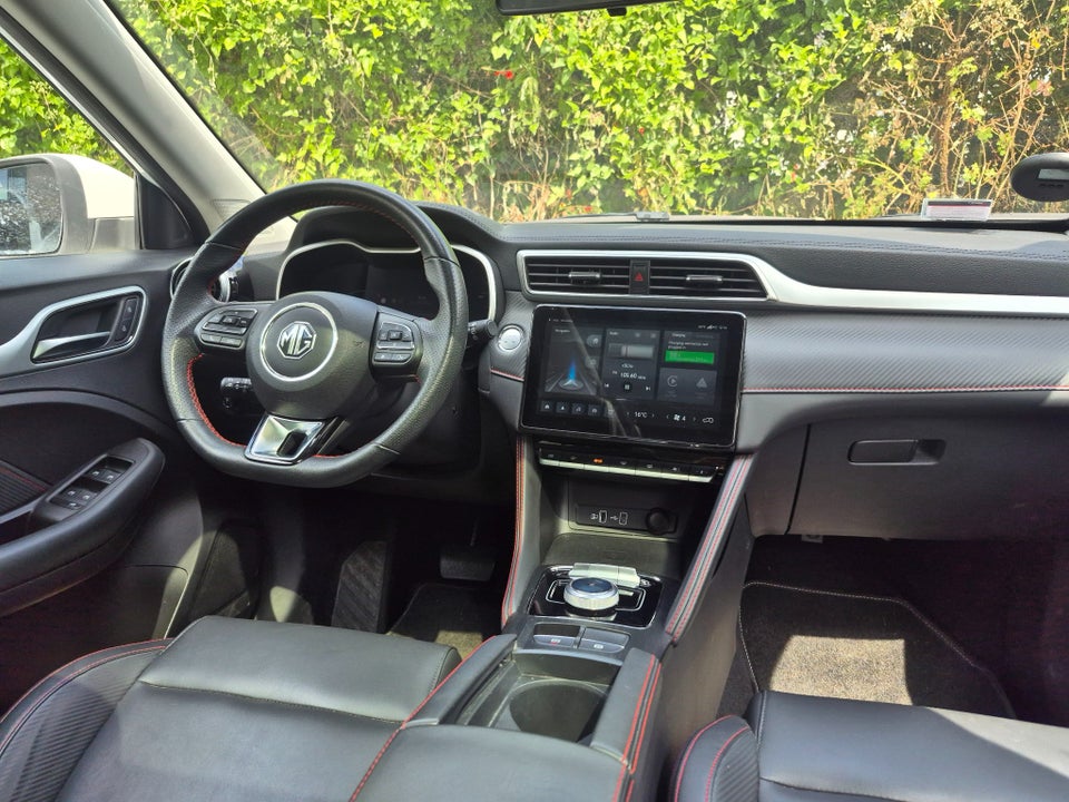 MG ZS 70 Luxury 5d