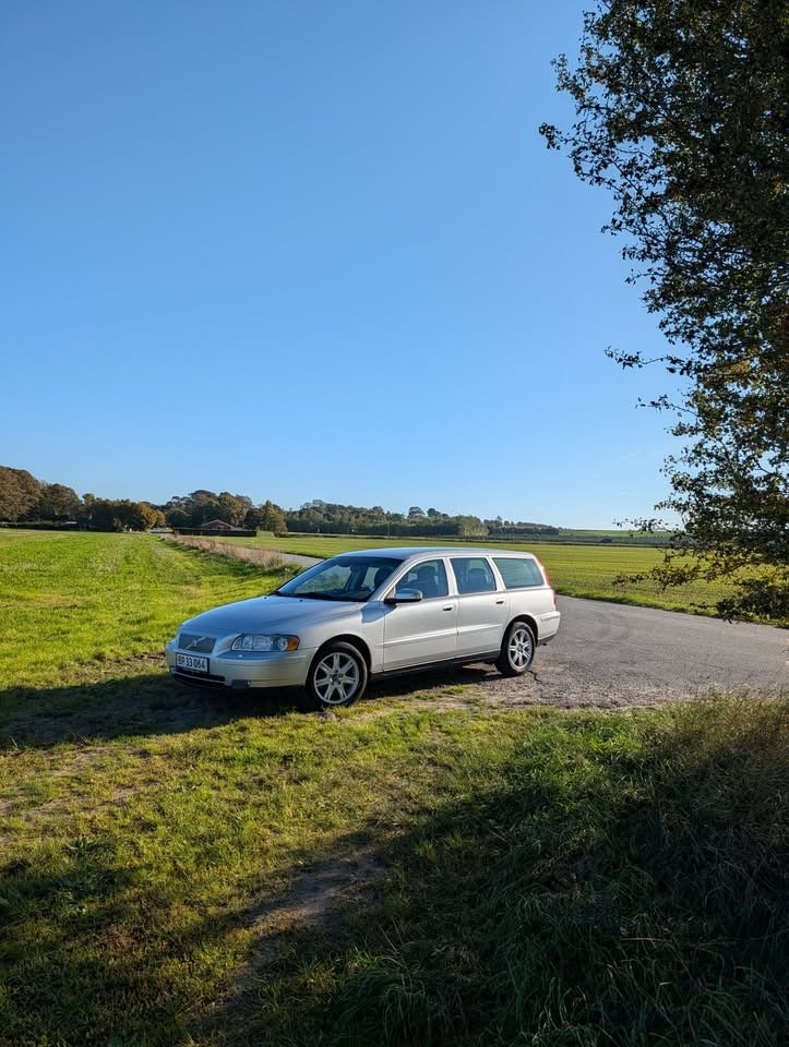 Volvo V70 2,4 140 5d