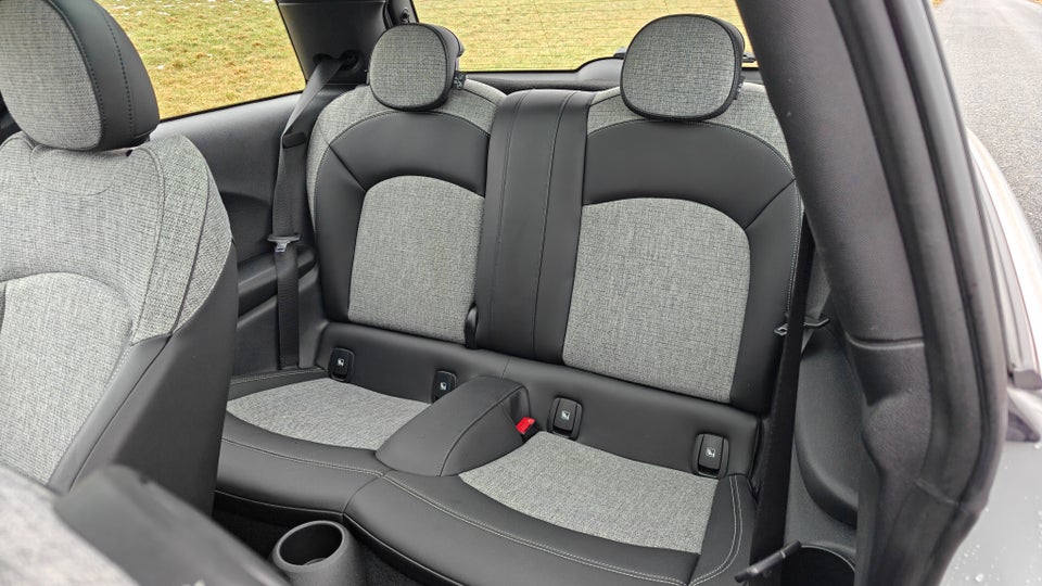 MINI Cooper SE Greenwich 3d