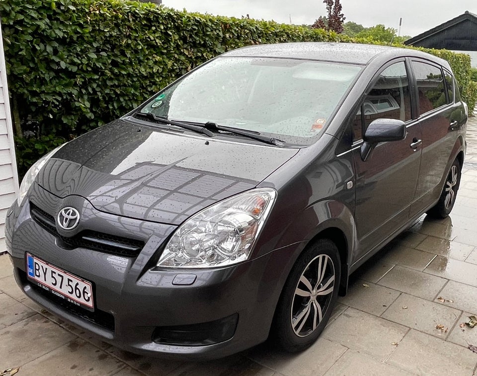 Toyota Corolla Verso 1,6 VVT-i Terra 5d