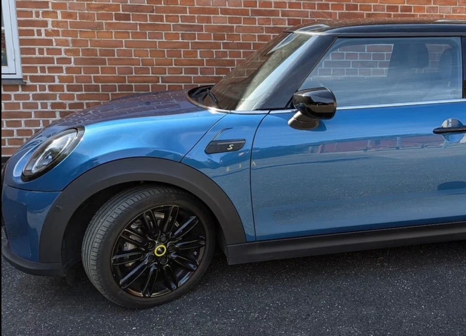 MINI Cooper SE Edition Premium Plus 3d