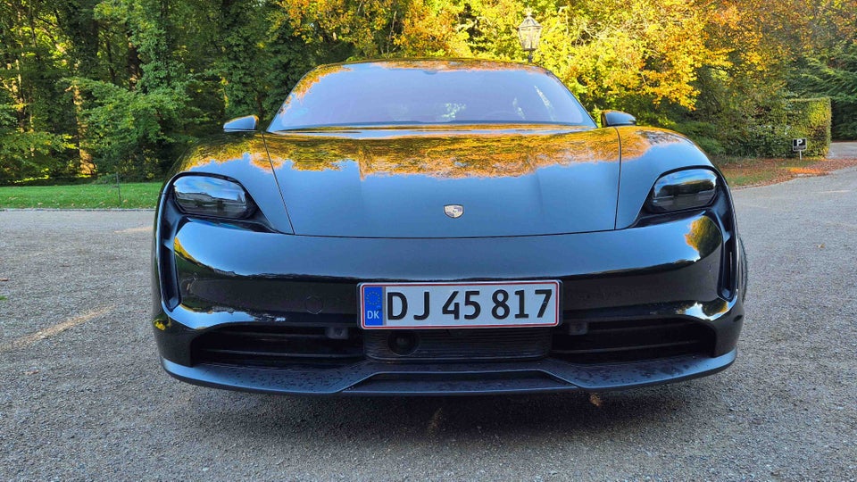 Porsche Taycan Performance+ 4d
