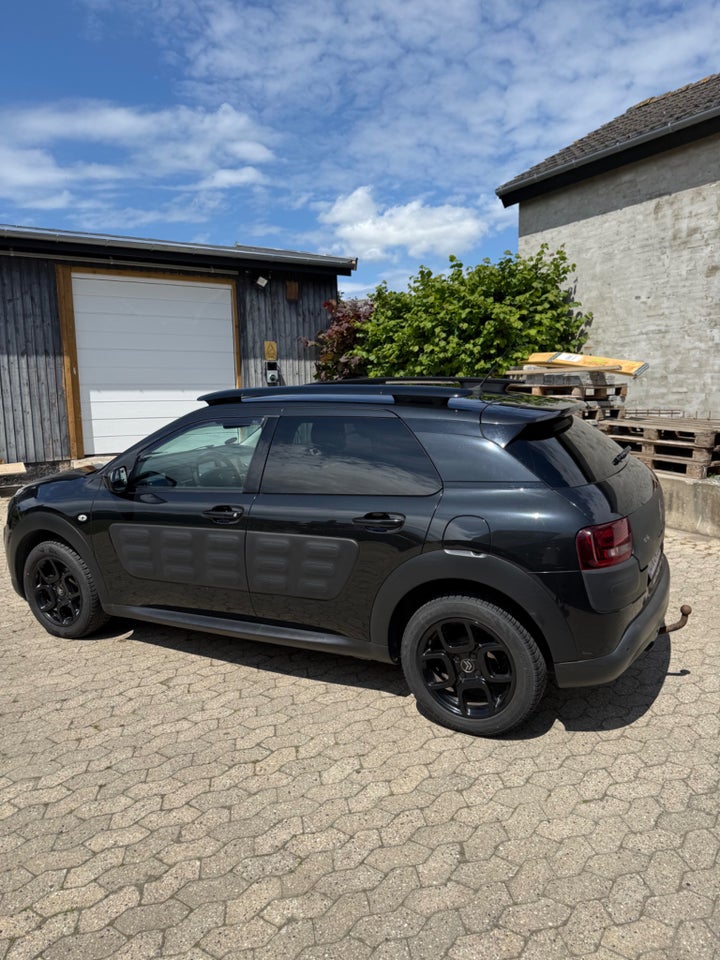 Citroën C4 Cactus 1,6 e-HDi 92 Shine ETG6 5d