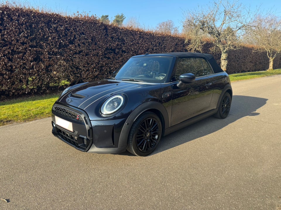 MINI Cooper S 2,0 Essential Cabriolet aut. 2d