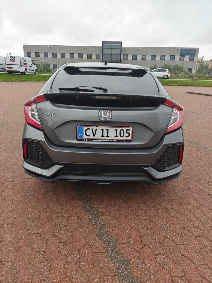 Honda Civic 1,0 VTEC Turbo Elegance 5d