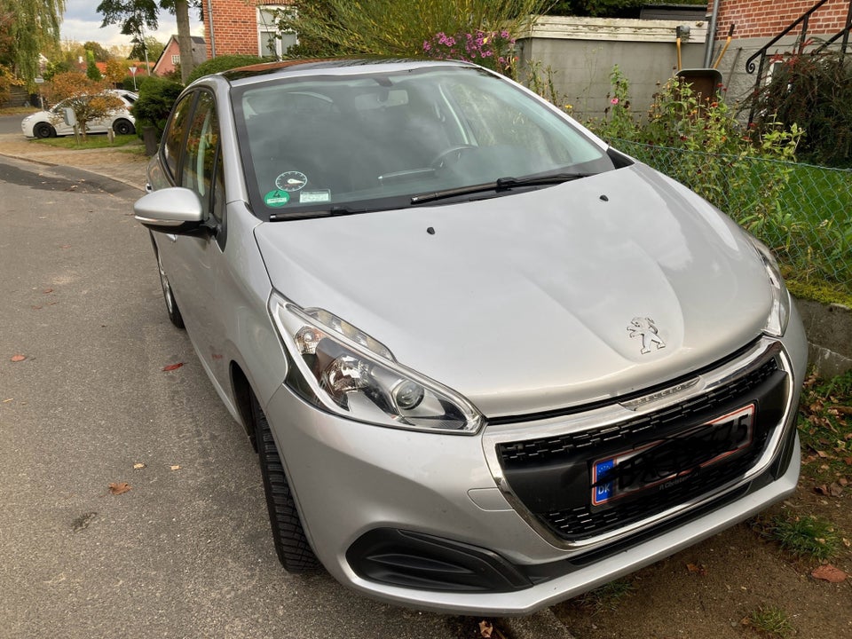 Peugeot 208 1,6 BlueHDi 100 Winter Edition 5d