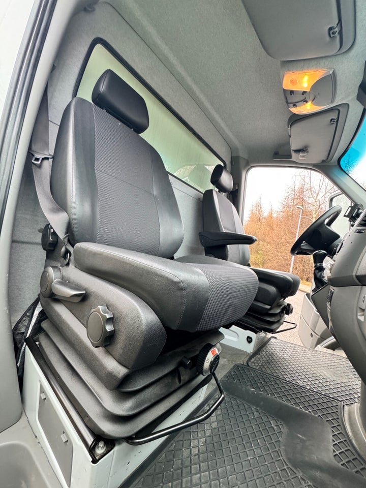 Mercedes Sprinter 516 2,2 CDi R2 Chassis aut. 2d