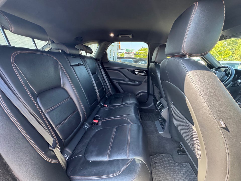 Jaguar F-Pace 2,0 D180 Prestige aut. AWD 5d