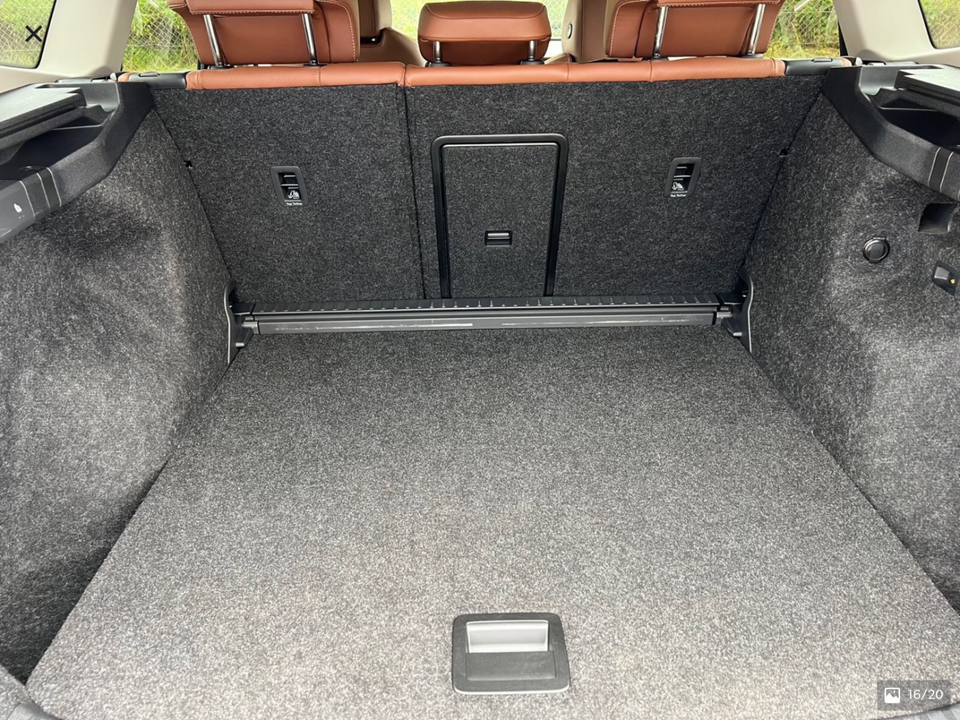 Skoda Enyaq 80 iV Plus ecoSuite 5d